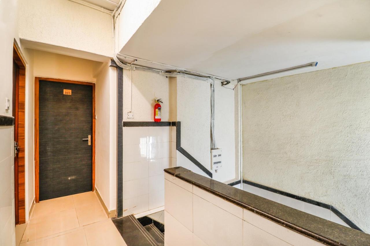 מומביי Hotel Crystal Inn מראה חיצוני תמונה