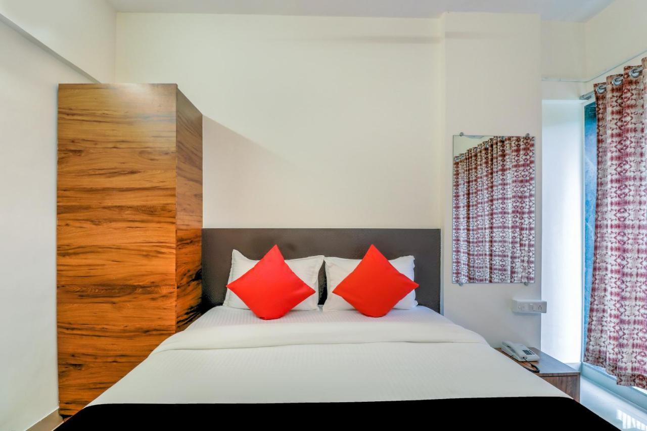 מומביי Hotel Crystal Inn מראה חיצוני תמונה