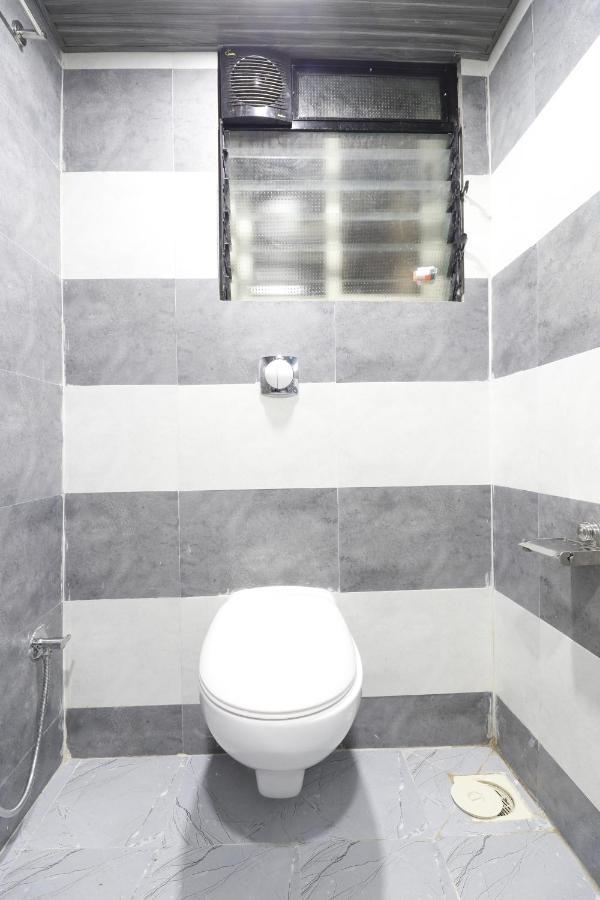מומביי Hotel Crystal Inn מראה חיצוני תמונה